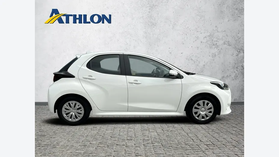 TOYOTA Yaris -