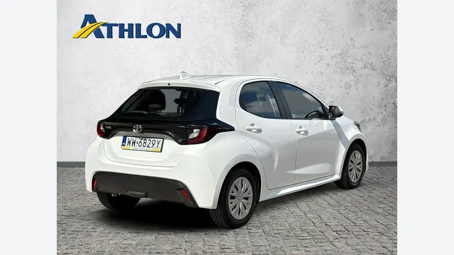TOYOTA Yaris -