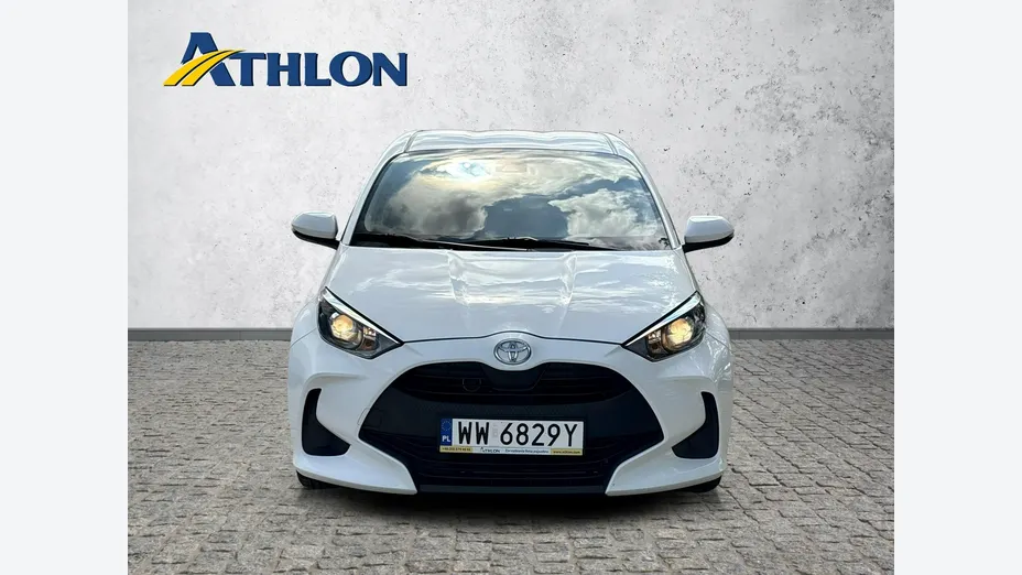TOYOTA Yaris -