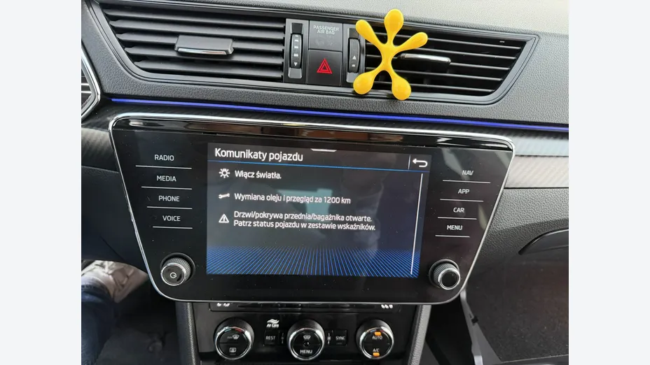 SKODA Superb -