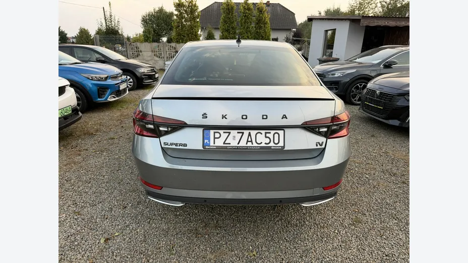SKODA Superb -