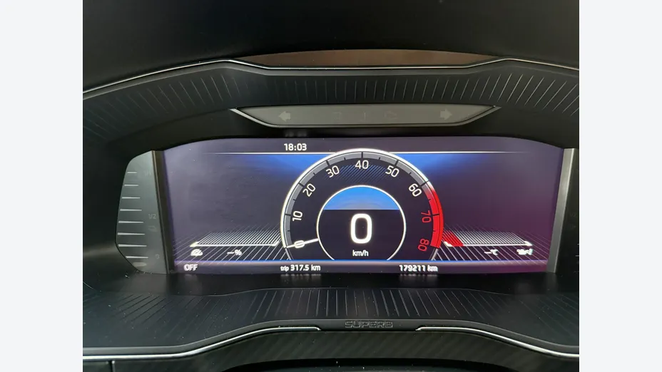 SKODA Superb -