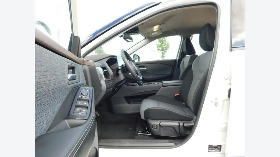 NISSAN X-Trail -