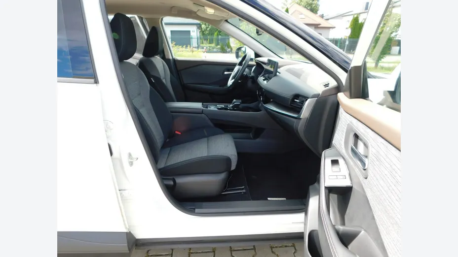 NISSAN X-Trail -
