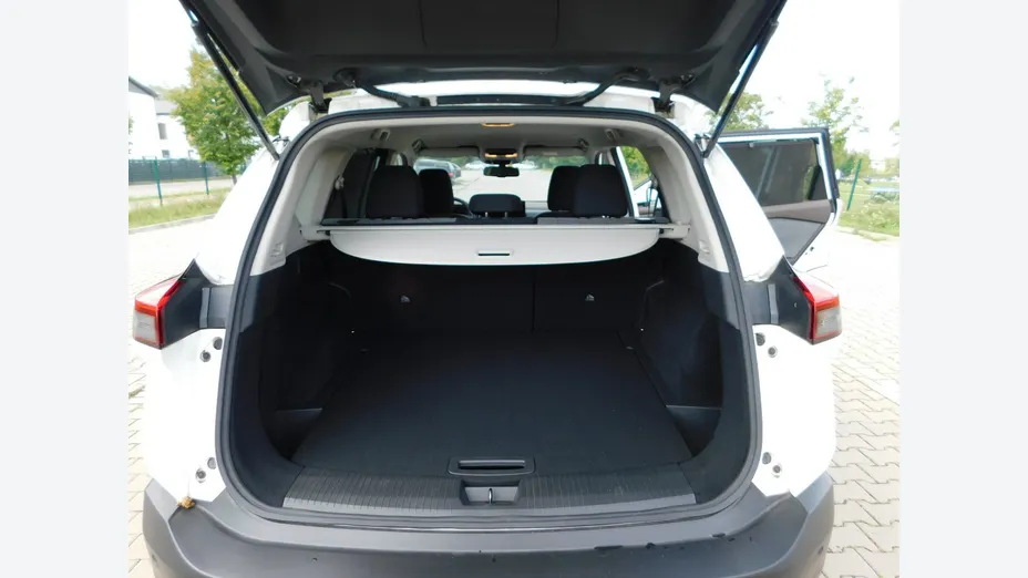 NISSAN X-Trail -