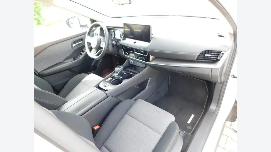 NISSAN X-Trail -