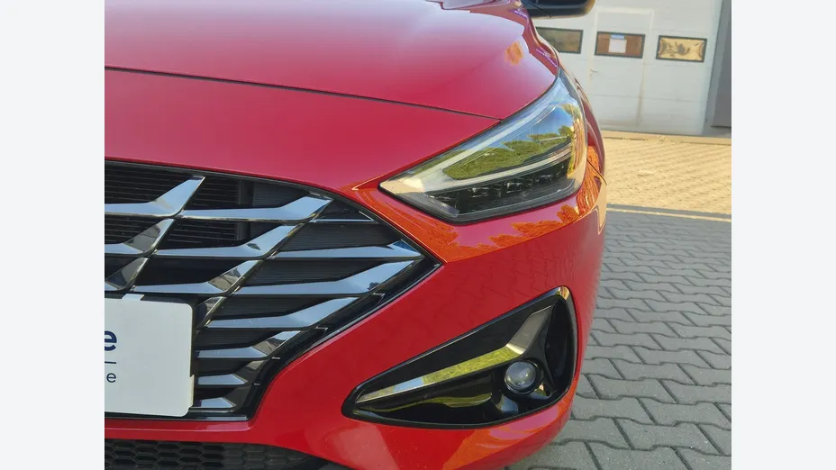 HYUNDAI i30 -
