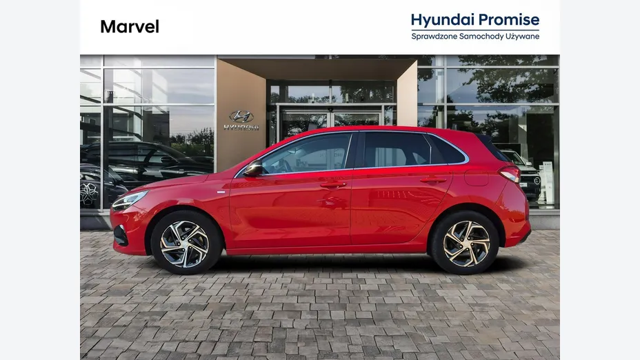 HYUNDAI i30 -