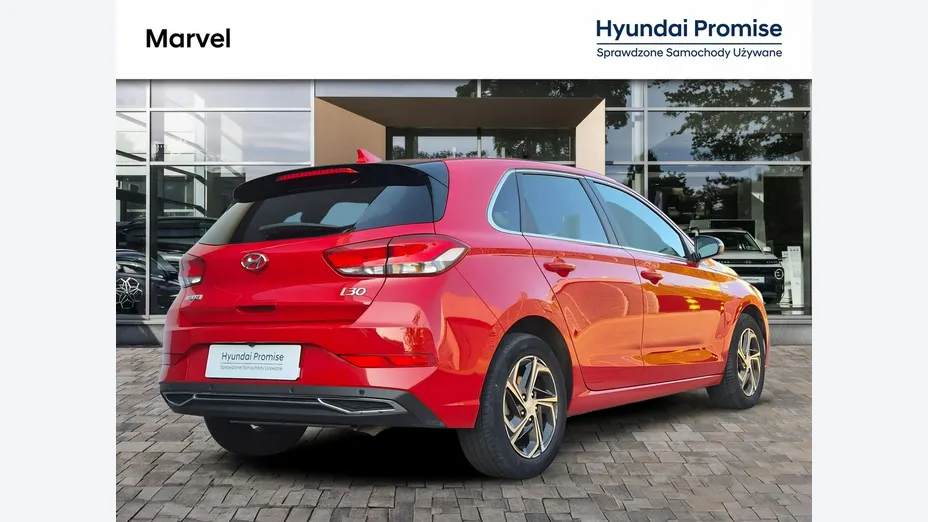 HYUNDAI i30 -