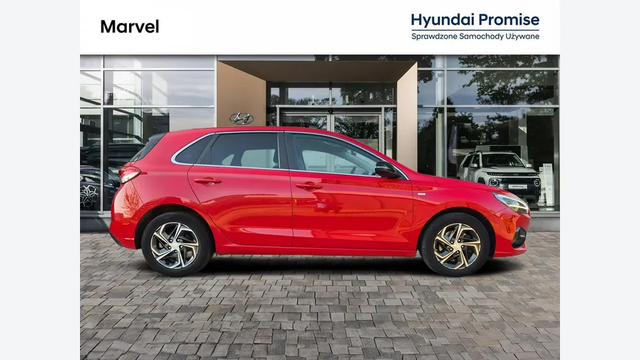 HYUNDAI i30 -
