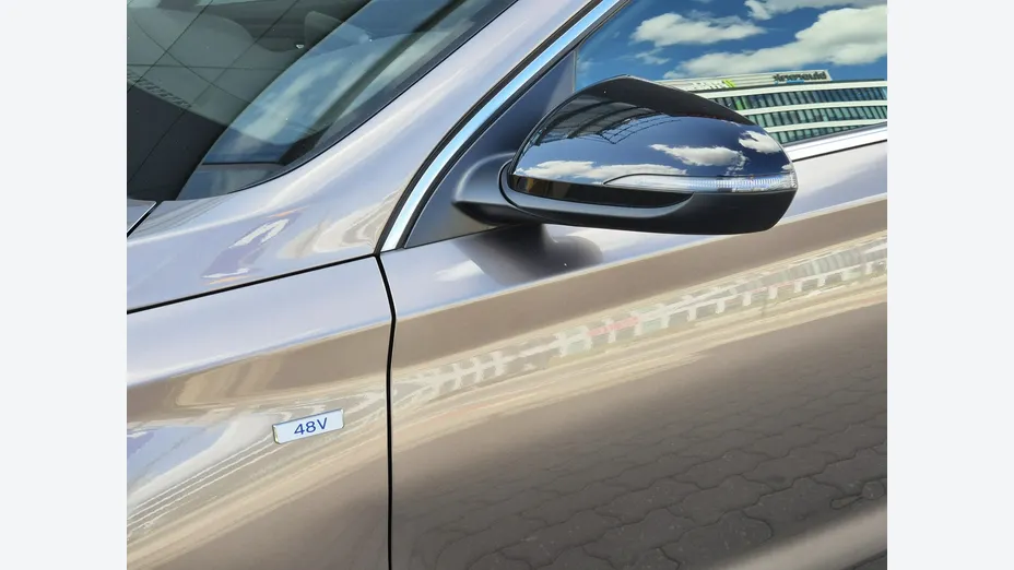 HYUNDAI i30 -