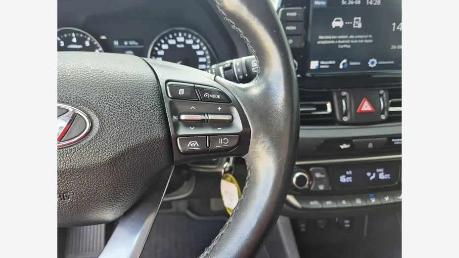 HYUNDAI i30 -