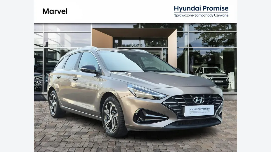 HYUNDAI i30 -