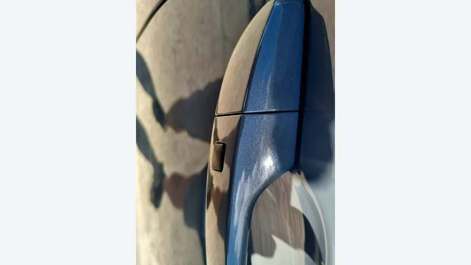 HYUNDAI Kona -