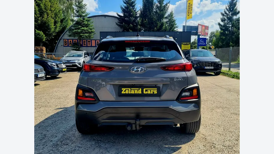 HYUNDAI Kona -