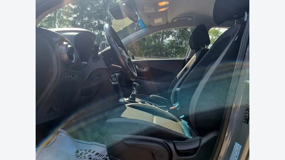 HYUNDAI Kona -