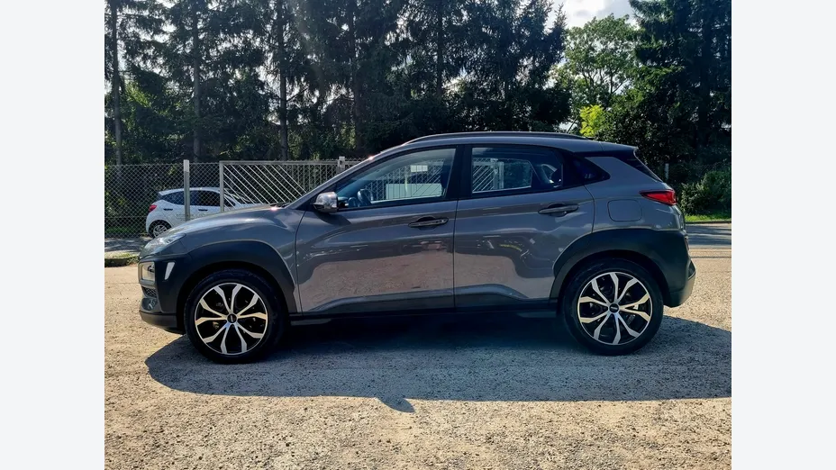HYUNDAI Kona -