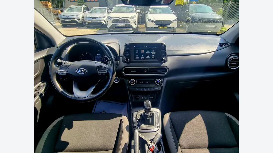 HYUNDAI Kona -