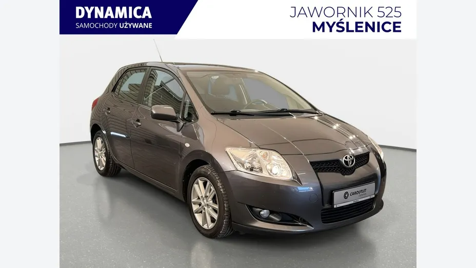 TOYOTA Auris -