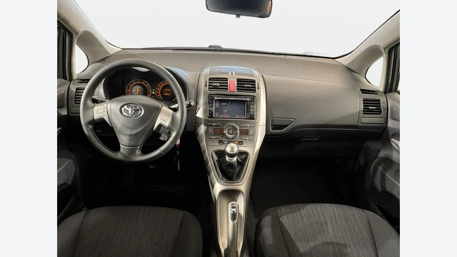 TOYOTA Auris -
