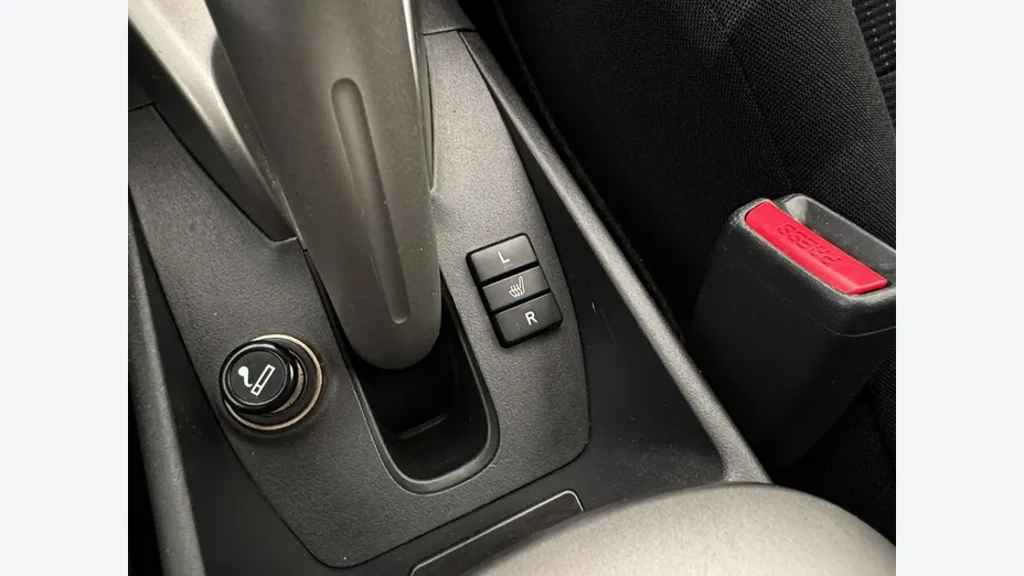 TOYOTA Auris -