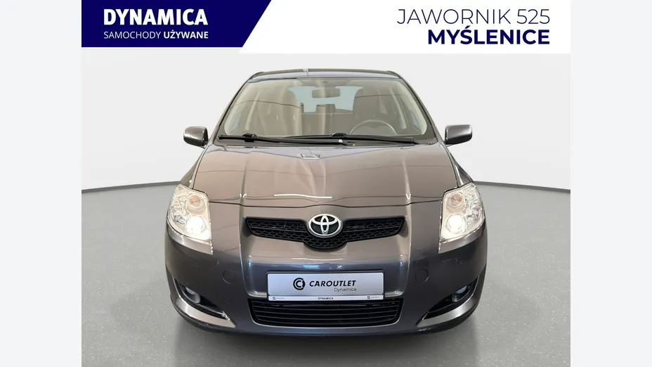 TOYOTA Auris -