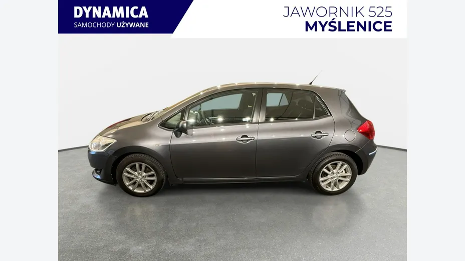 TOYOTA Auris -