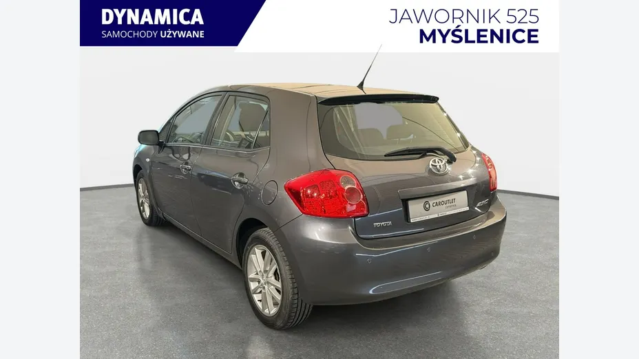 TOYOTA Auris -