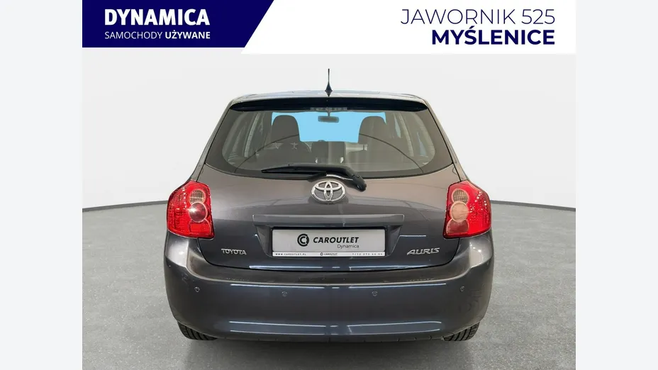 TOYOTA Auris -