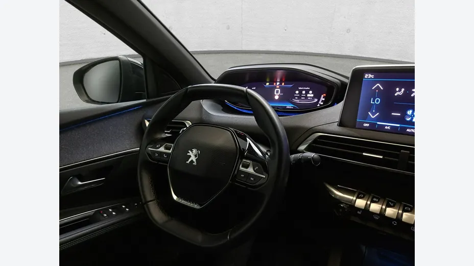PEUGEOT 3008 -