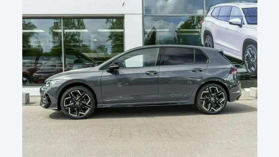 VOLKSWAGEN Golf -