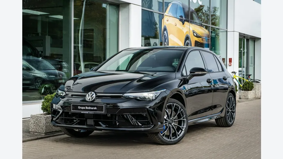 VOLKSWAGEN Golf -