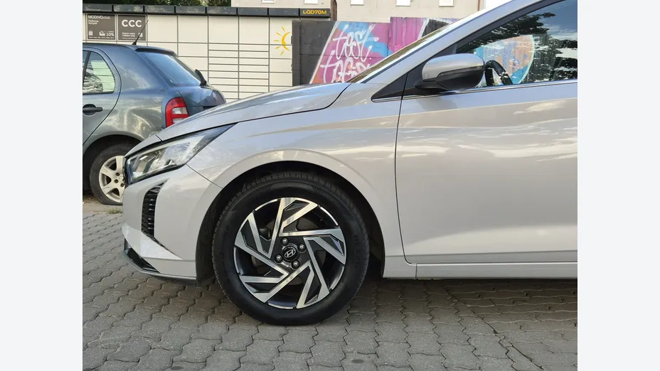 HYUNDAI i20 -