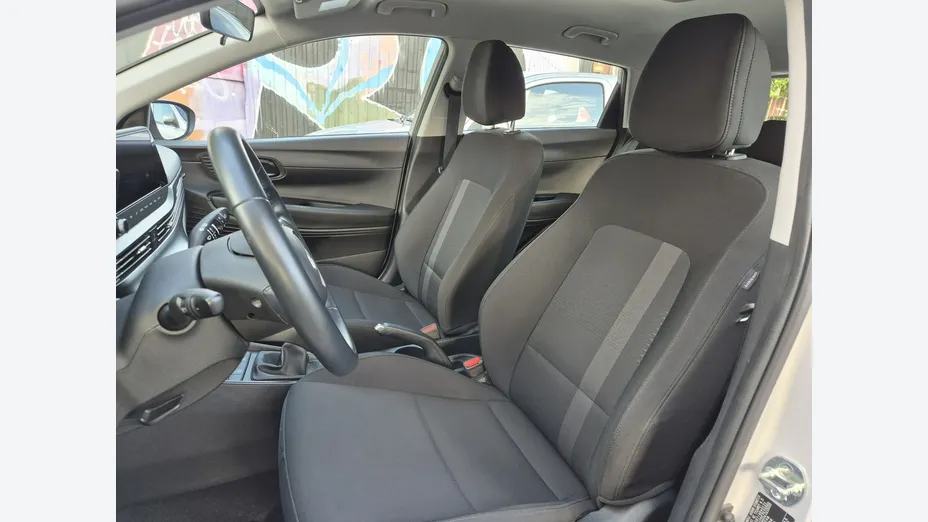 HYUNDAI i20 -