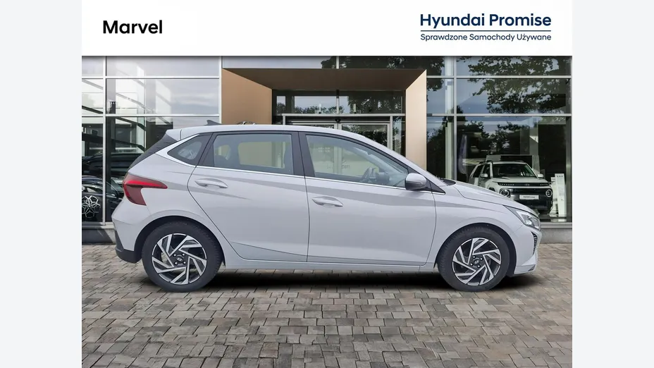 HYUNDAI i20 -