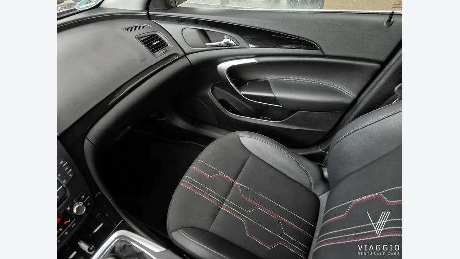 OPEL Insignia -