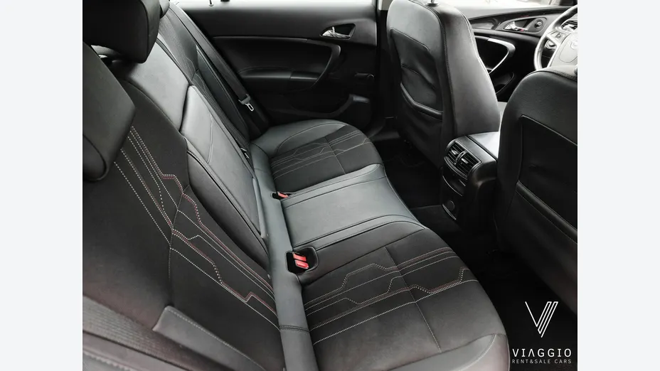 OPEL Insignia -