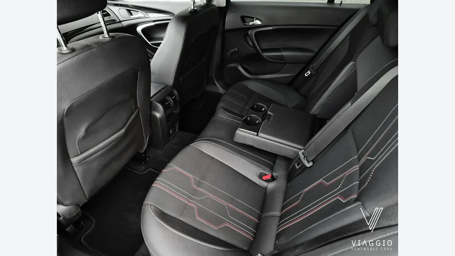 OPEL Insignia -