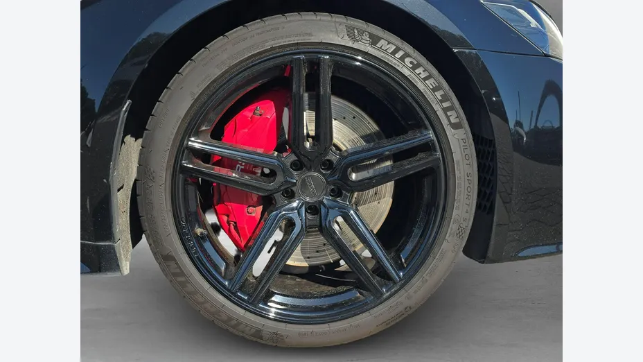AUDI RS6 Avant -