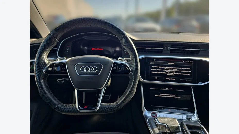 AUDI RS6 Avant -