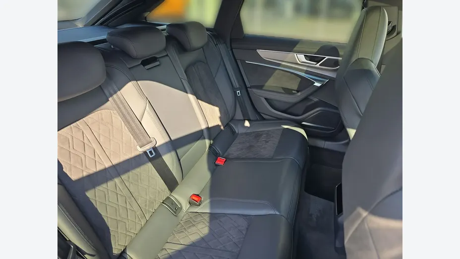 AUDI RS6 Avant -