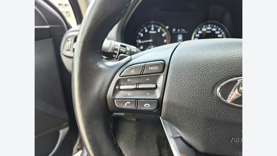 HYUNDAI i30 -