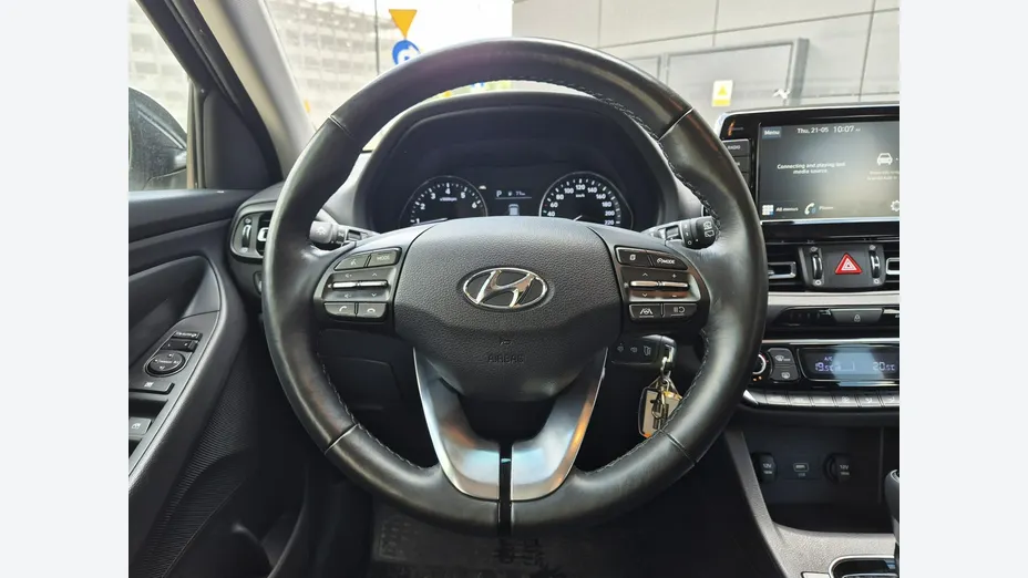 HYUNDAI i30 -