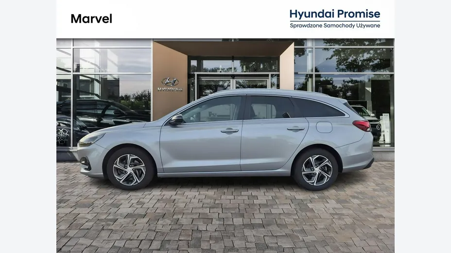 HYUNDAI i30 -