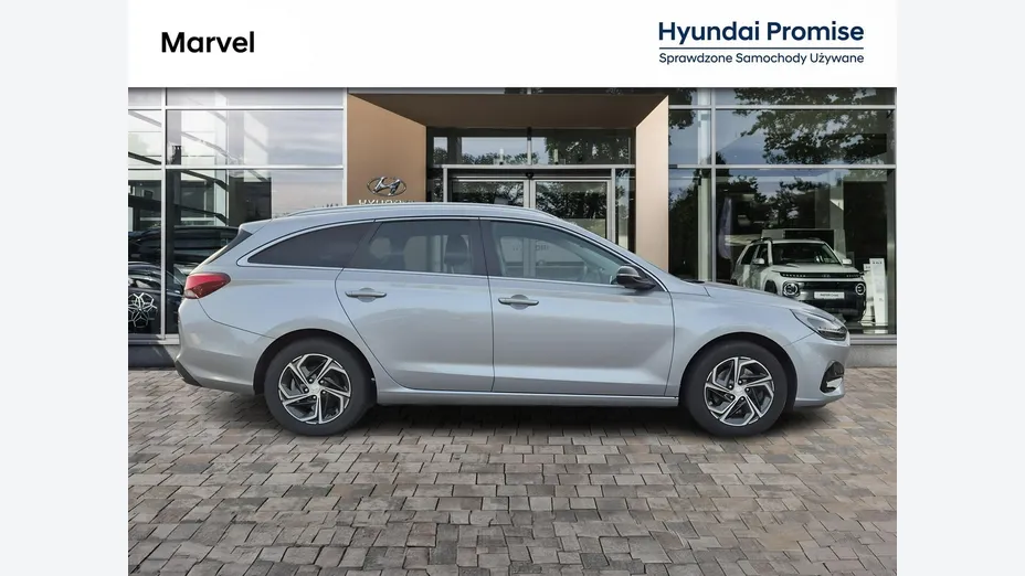 HYUNDAI i30 -