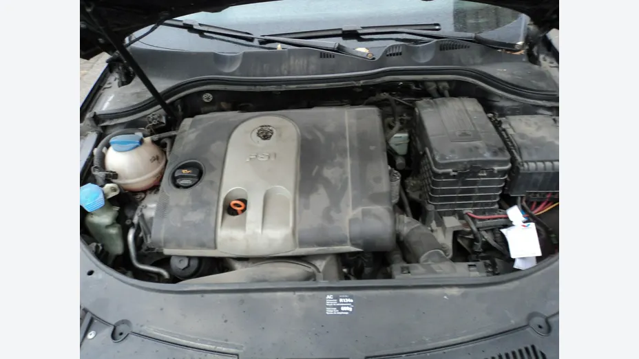 VOLKSWAGEN Passat -