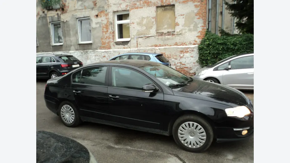 VOLKSWAGEN Passat -