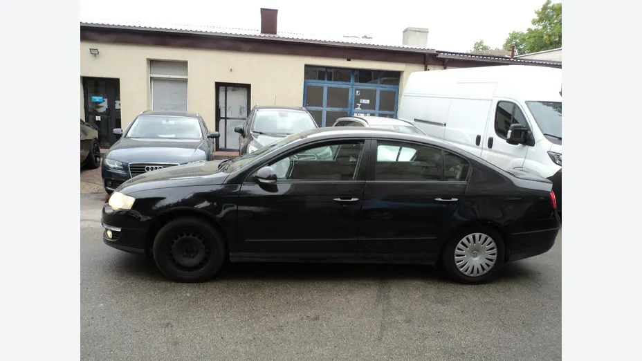 VOLKSWAGEN Passat -