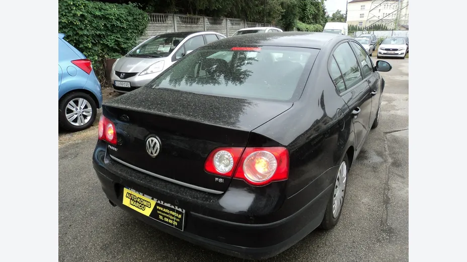 VOLKSWAGEN Passat -