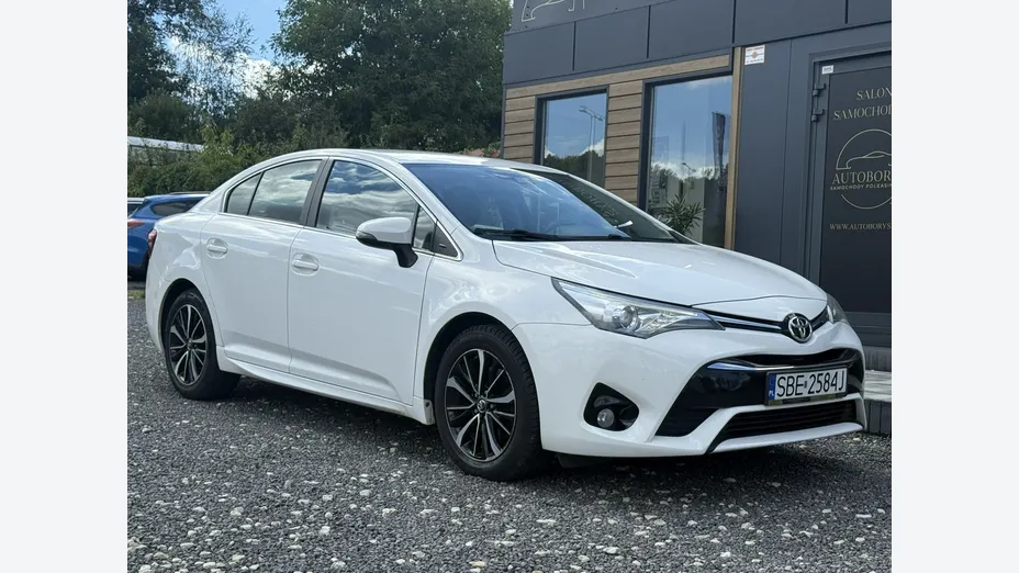 TOYOTA Avensis -